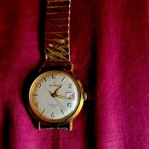 Vintage Helbros Mens Mechanical “Invincible” Calendar Watch Circa 1940’s